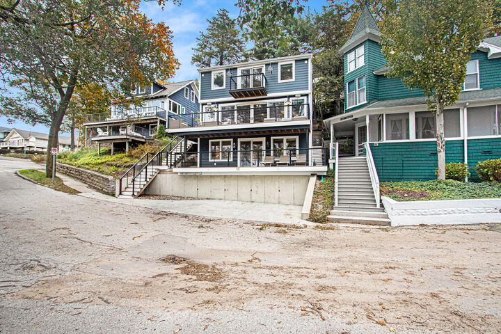 Property Photo:  58 Poplar Ridge  MI 49417