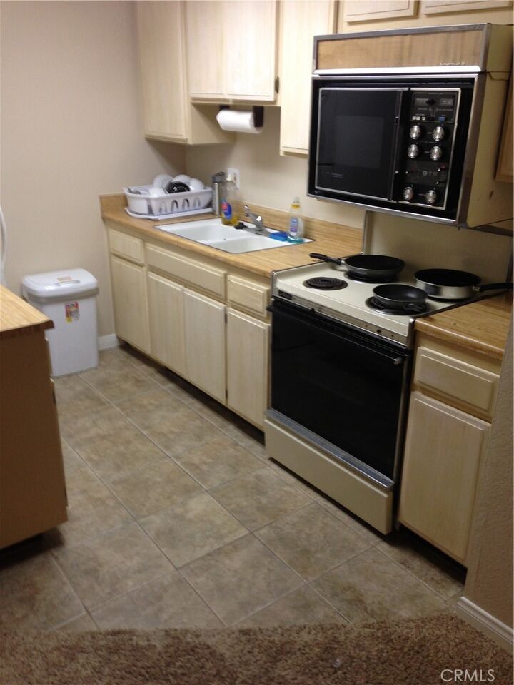 Property Photo:  5840 Benner 201  CA 90042