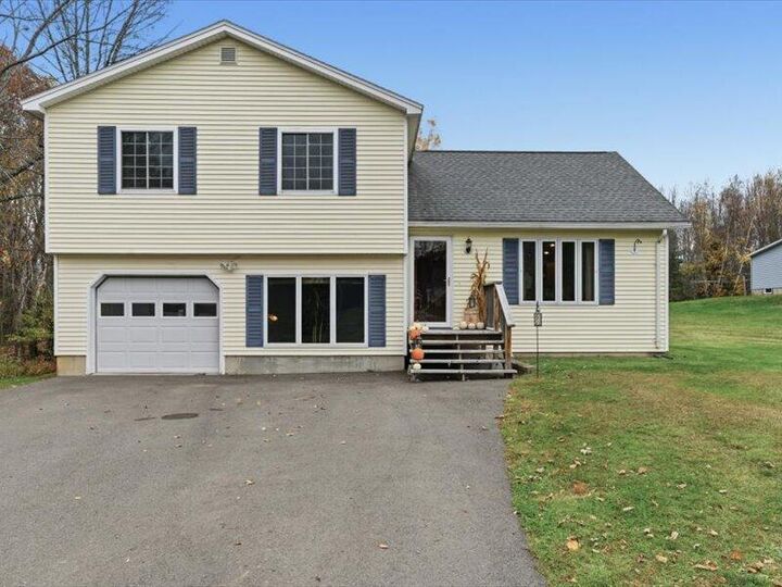 Property Photo:  21 Mapleleaf Lane  ME 04401