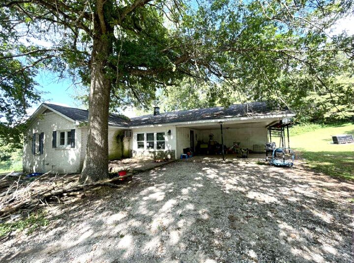 Property Photo: 1623 Industrial Loop Rd TN 38478