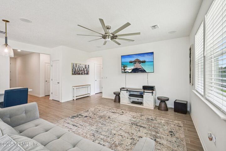 Property Photo:  2616 Windsor Lakes Way  FL 32043