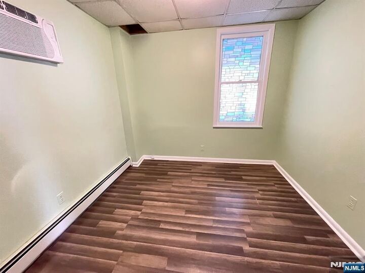 Property Photo:  239 Stuyvesant Avenue 2  NJ 07071