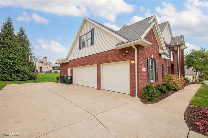 Property Photo:  2866 Carie Hill Circle NW  OH 44646