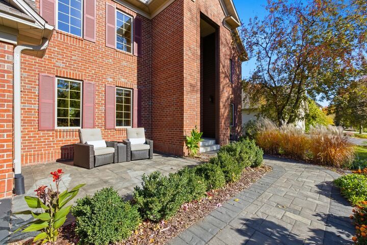 Property Photo:  2284 Stone Creek Lane W  MN 55317