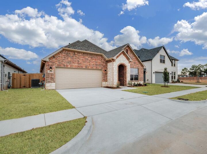 Property Photo: 2908 Weslyan Oak Street TX 76021