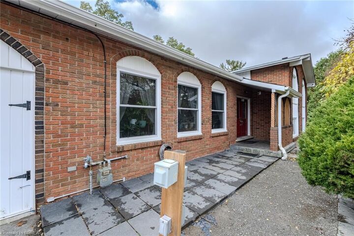 Property Photo:  2104 Governors Road  ON L0R 1J0