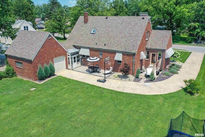 Property Photo:  235 N Indiana Avenue  IL 62881 