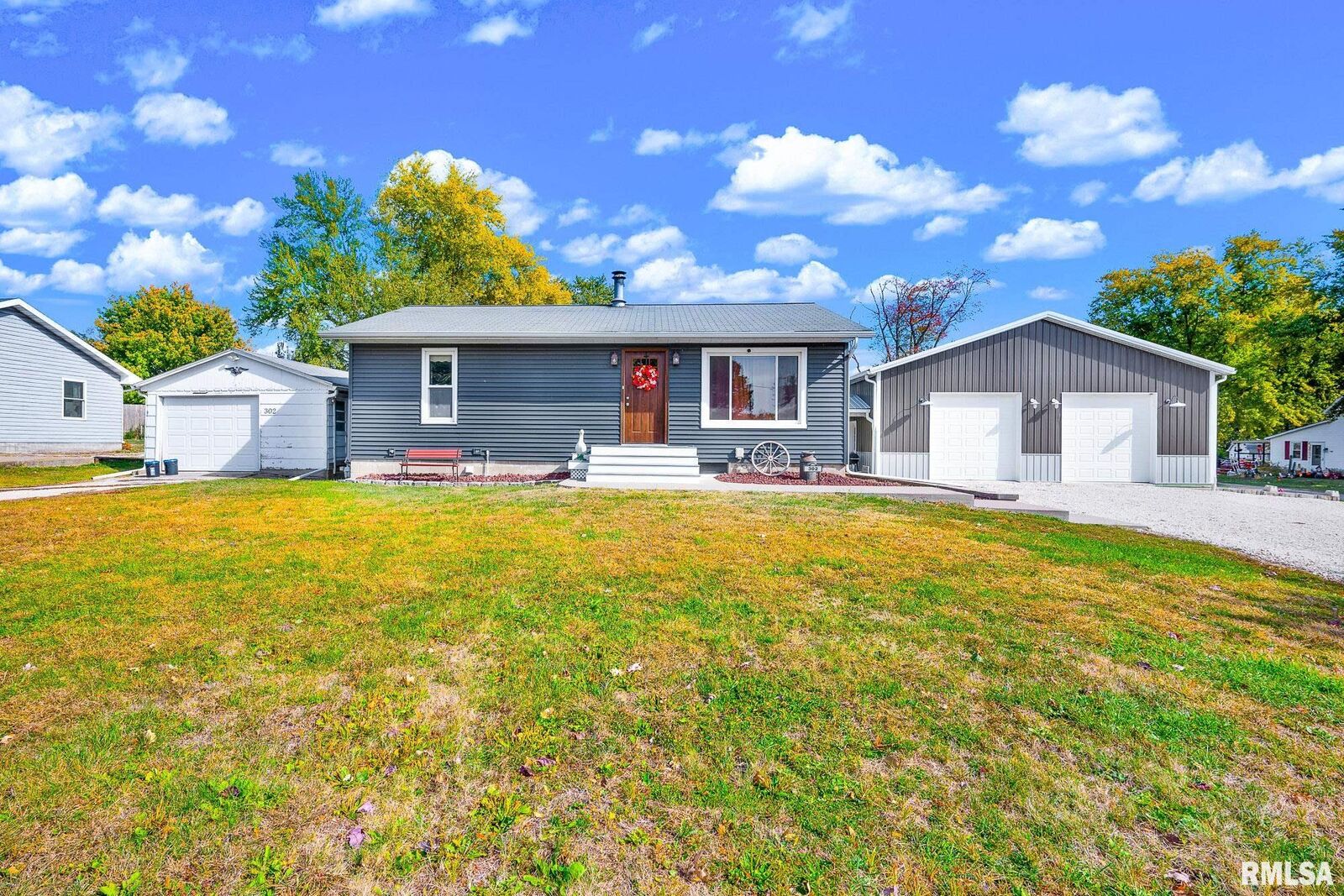 Property Photo: 302 S State Street IL 61430