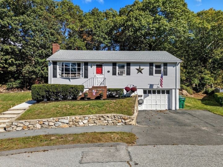 35 Oak Ridge Circle  Lynn MA 01904 photo