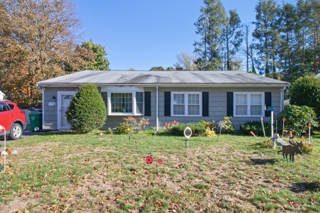 Property Photo:  191 Spiers Rd  MA 02459