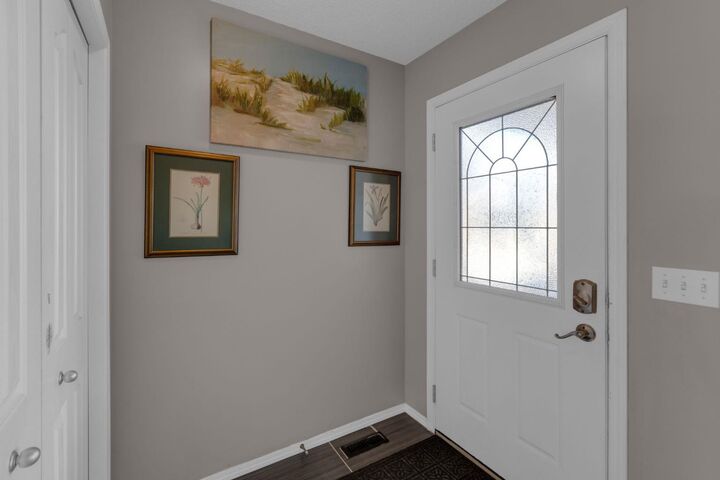 Photo de la propriété:  186 Everglen Rise SW  AB T2Y 4Z2