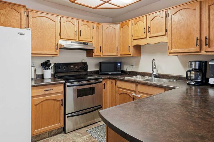 Property Photo:  62 McLevin Crescent  AB T4R 1S9