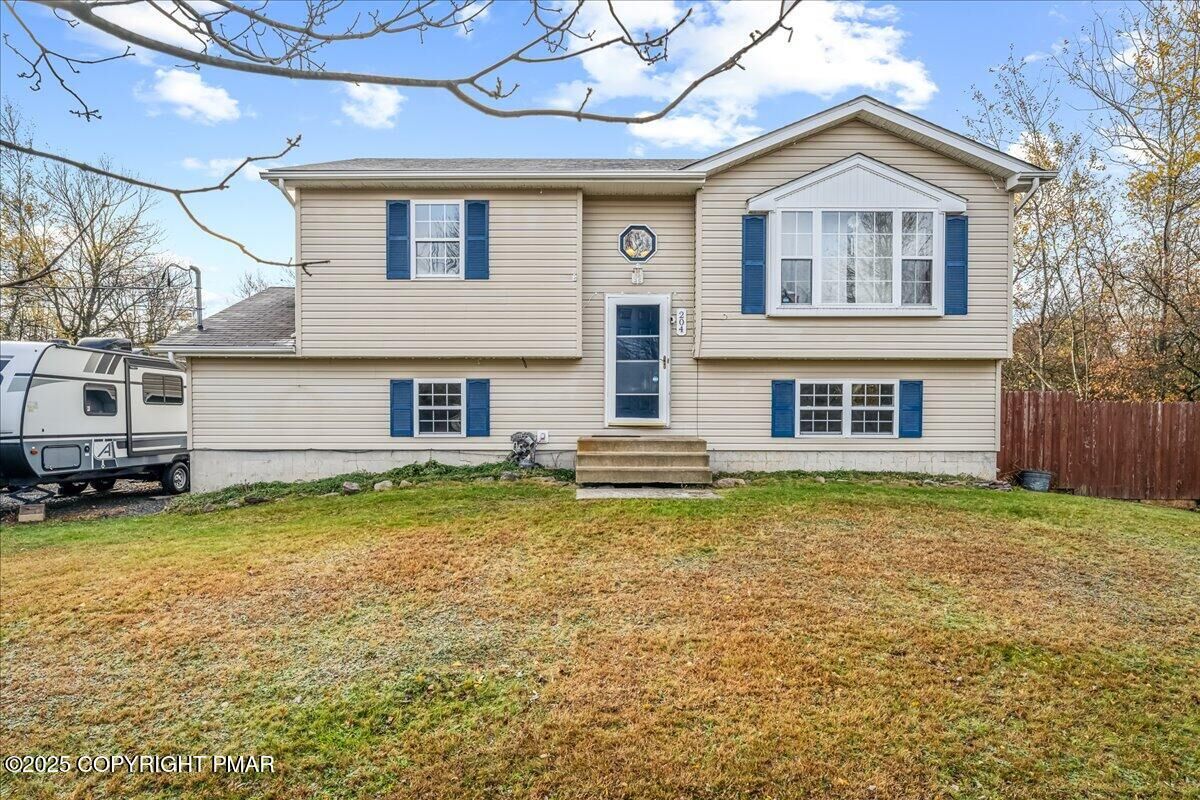 Property Photo:  204 Center Drive  PA 18610