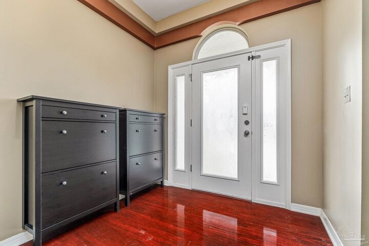 Property Photo:  2125 Foxford St  FL 32533 