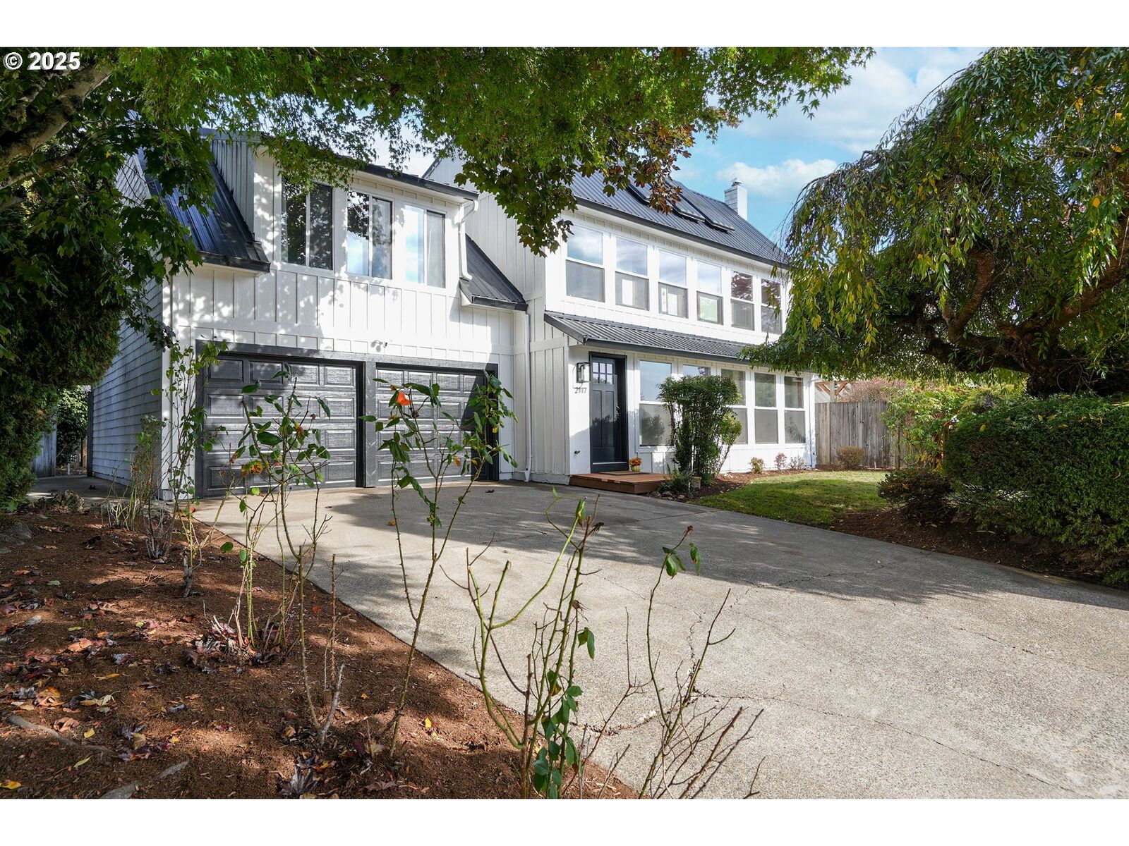 Property Photo:  2117 Dennis Ray Ave  OR 97303