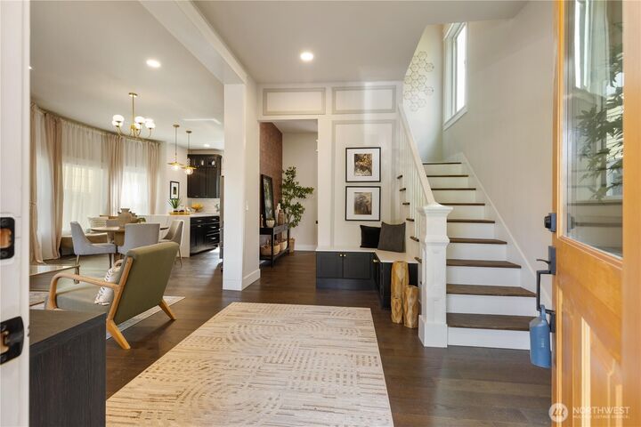 Property Photo:  421  Malden Avenue E  WA 98112