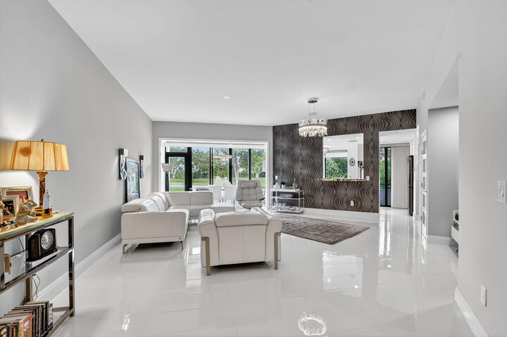 Property Photo: 7535 La Paz Boulevard 105 FL 33433