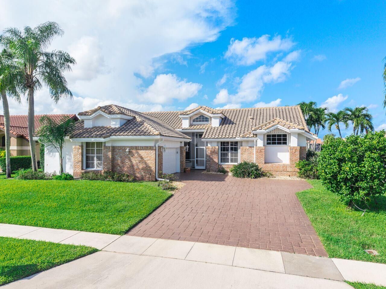 Property Photo:  7685 Dorchester Road  FL 33472