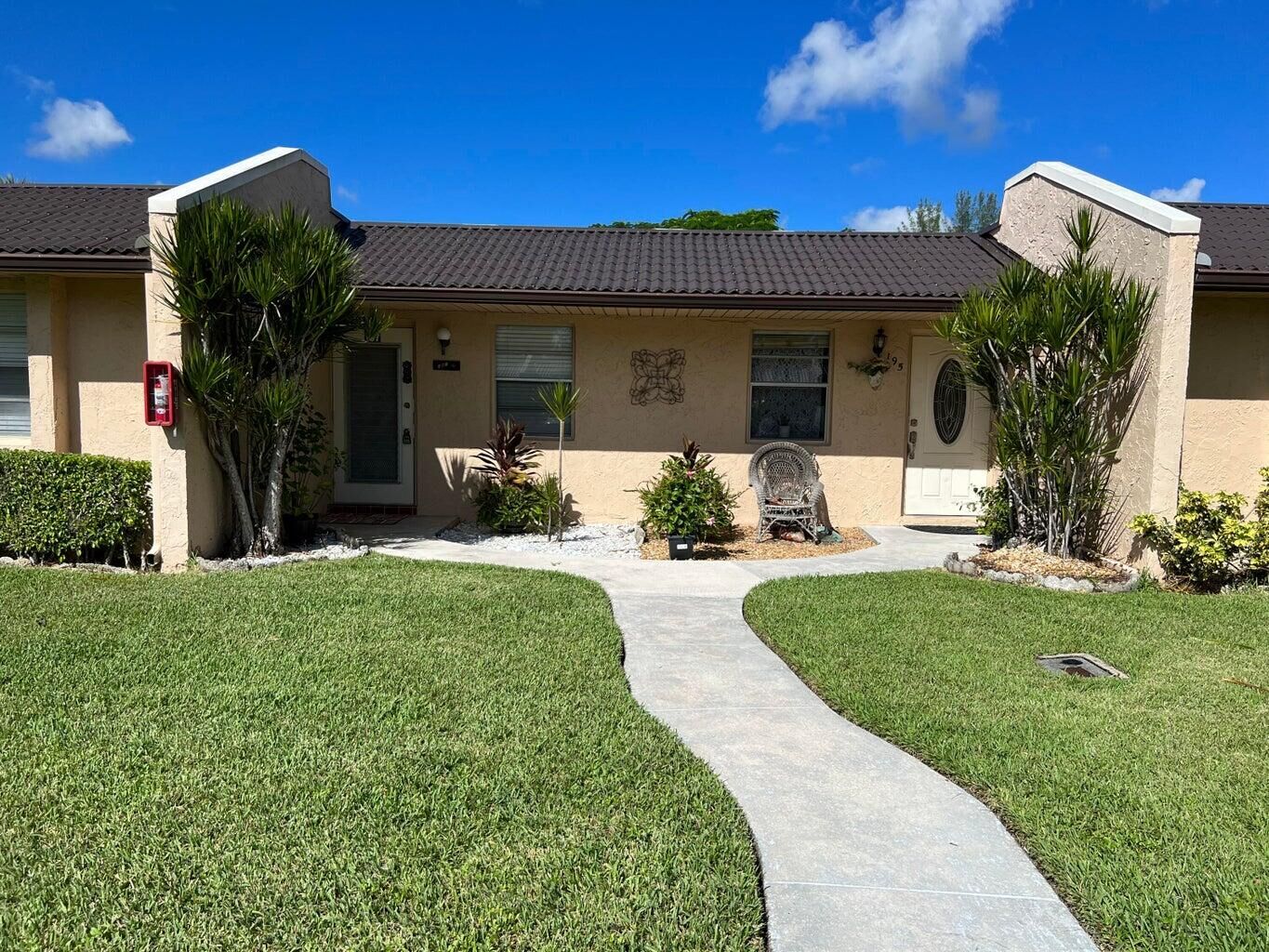 Property Photo:  197 Lake Meryl Drive  FL 33411