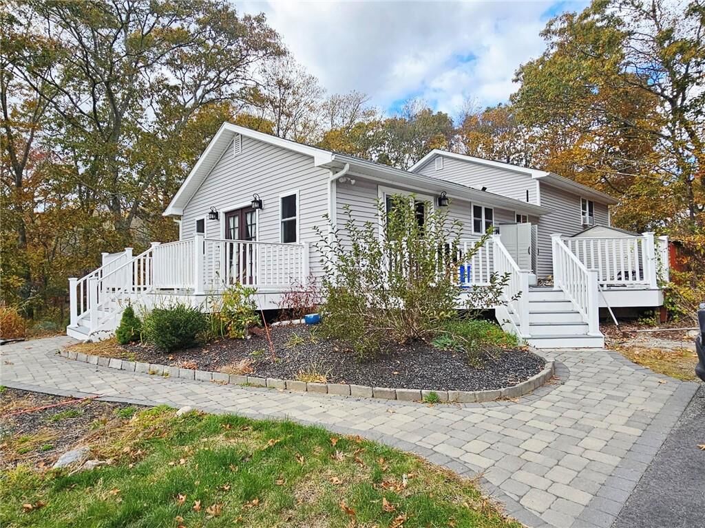 Property Photo:  10 Laurel Road  RI 02813