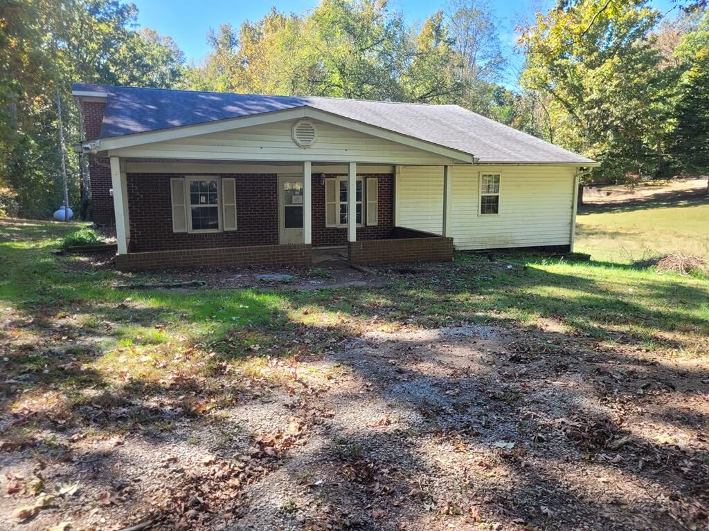 Property Photo:  931 Fairground  VA 23901