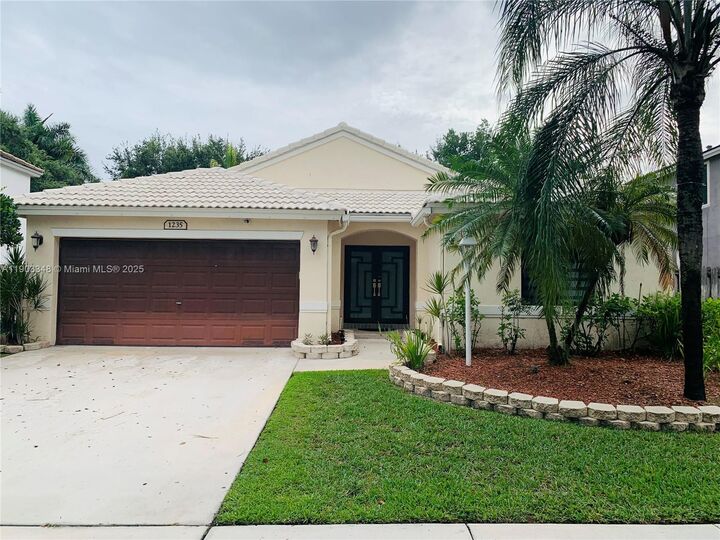 1235 NW 144th Ave  Pembroke Pines FL 33028 photo