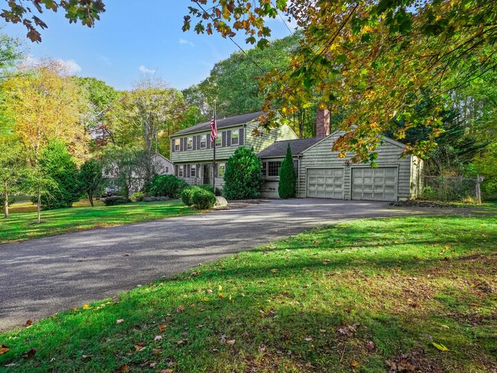 Property Photo: 110 Sturbridge Lane CT 06611