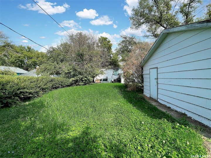 Property Photo: 310 6th Avenue SE SK S9H 3P1