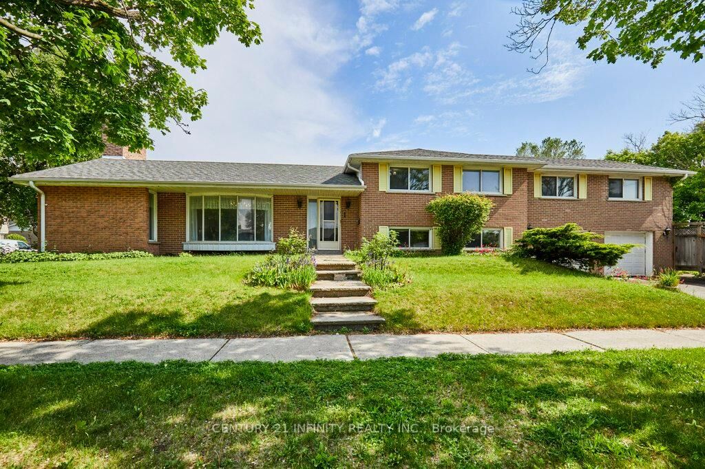 Property Photo: 1 Goodland Gate ON M1S 1V4