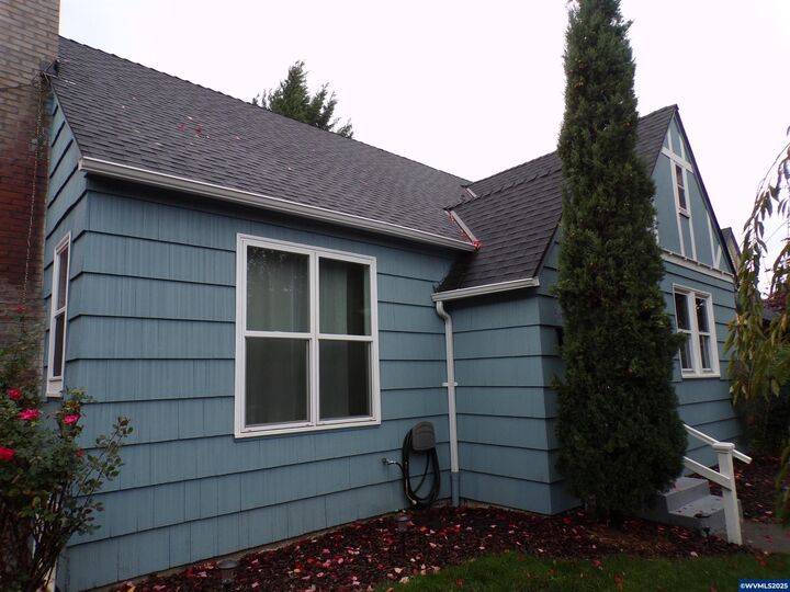 Property Photo:  960 Shipping St NE  OR 97301 