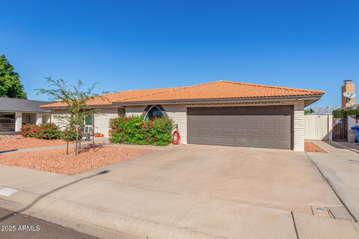 Property Photo:  440 W Ironwood Drive  AZ 85225 