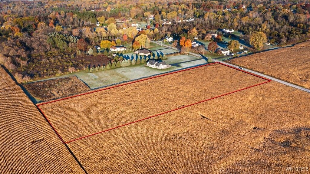 Property Photo:  160 Griffin Lane N  NY 14059 