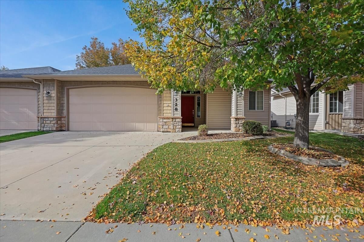 Property Photo: 328 S Golden Eagle ID 83616-6077