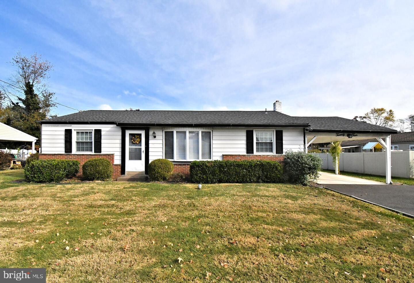 Property Photo: 24 Springmeadow Road PA 19053