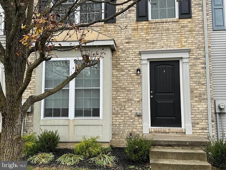 Property Photo:  204 Barrington Lane  VA 22601