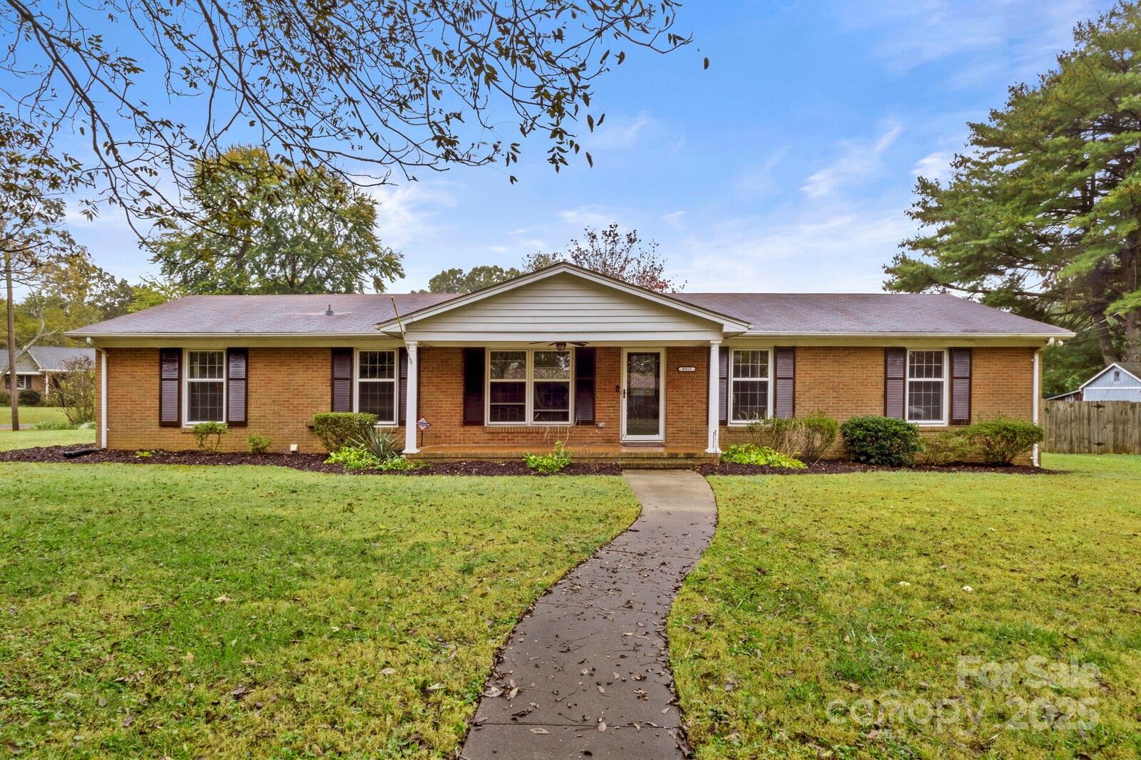 Property Photo:  8915 Wedgewood Drive  NC 28078 