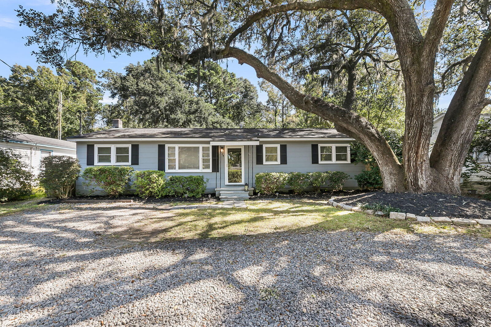 Property Photo:  824 Savage Road  SC 29414 