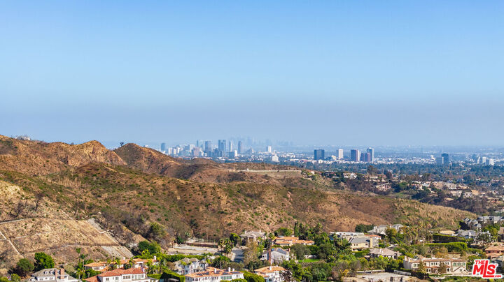 Property Photo: 16638 Charmel Ln CA 90272