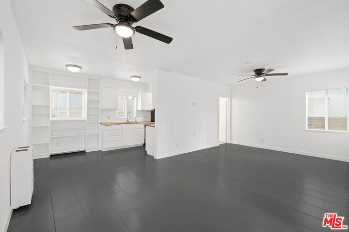 Property Photo: 427 Sherman Canal CA 90291