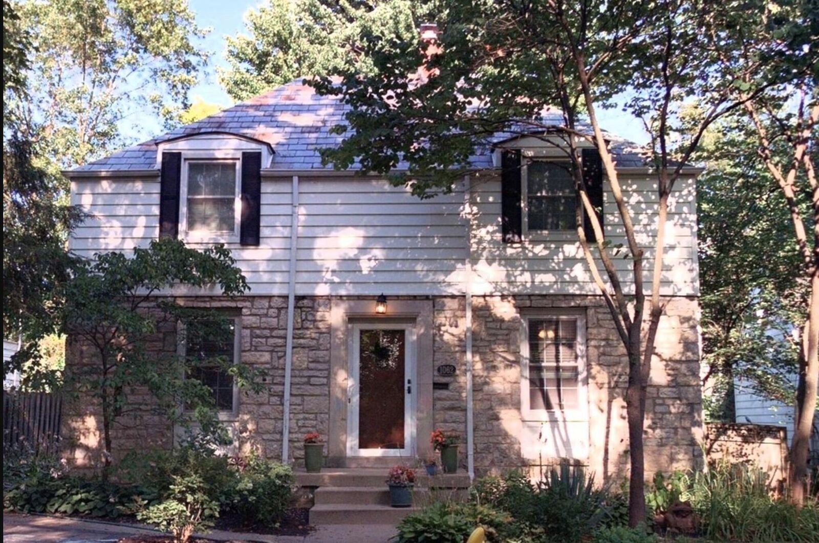 Property Photo: 1062 Grandview Avenue OH 43212