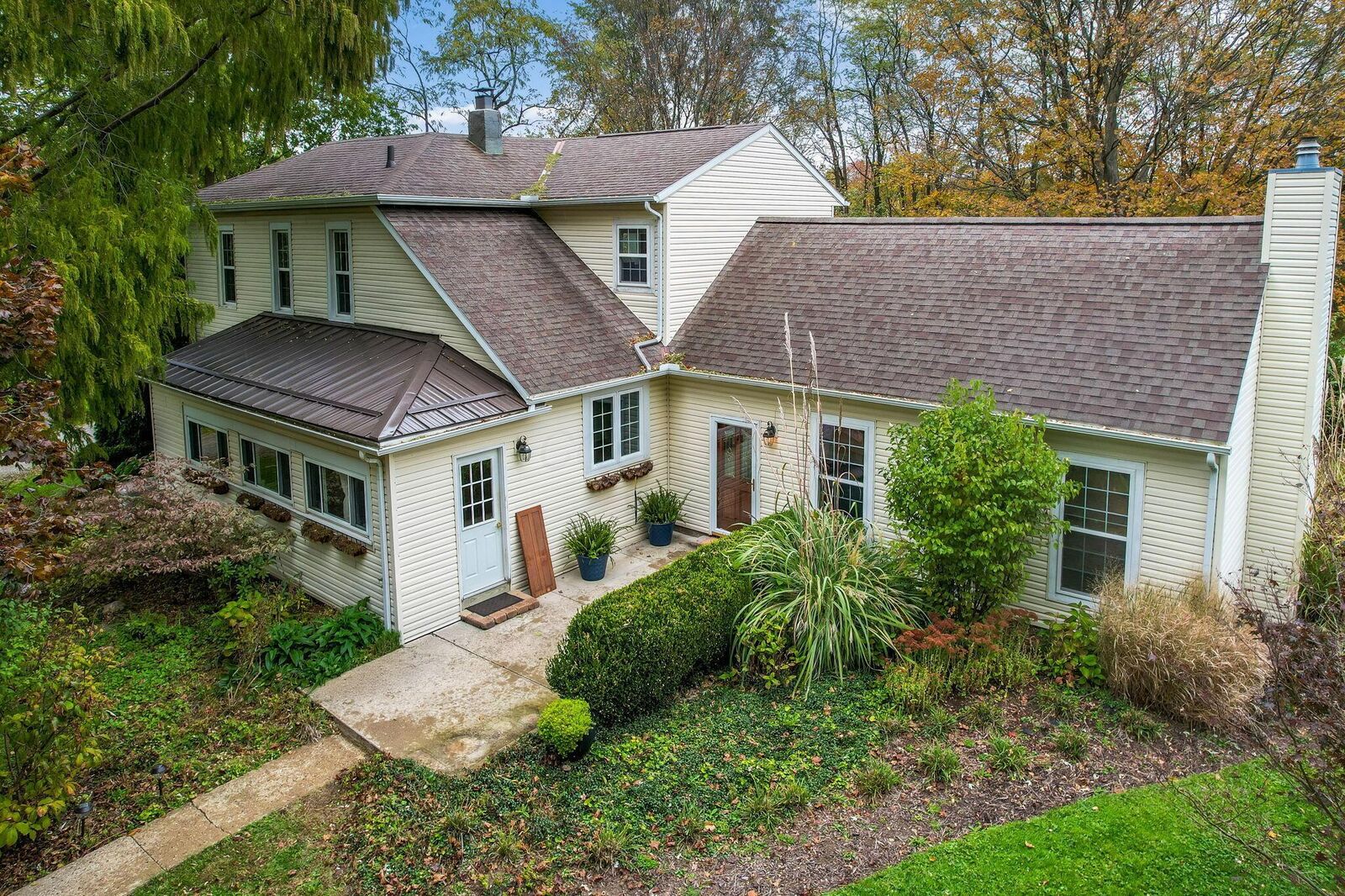 Property Photo:  8056 Summit SW Road  OH 43062 