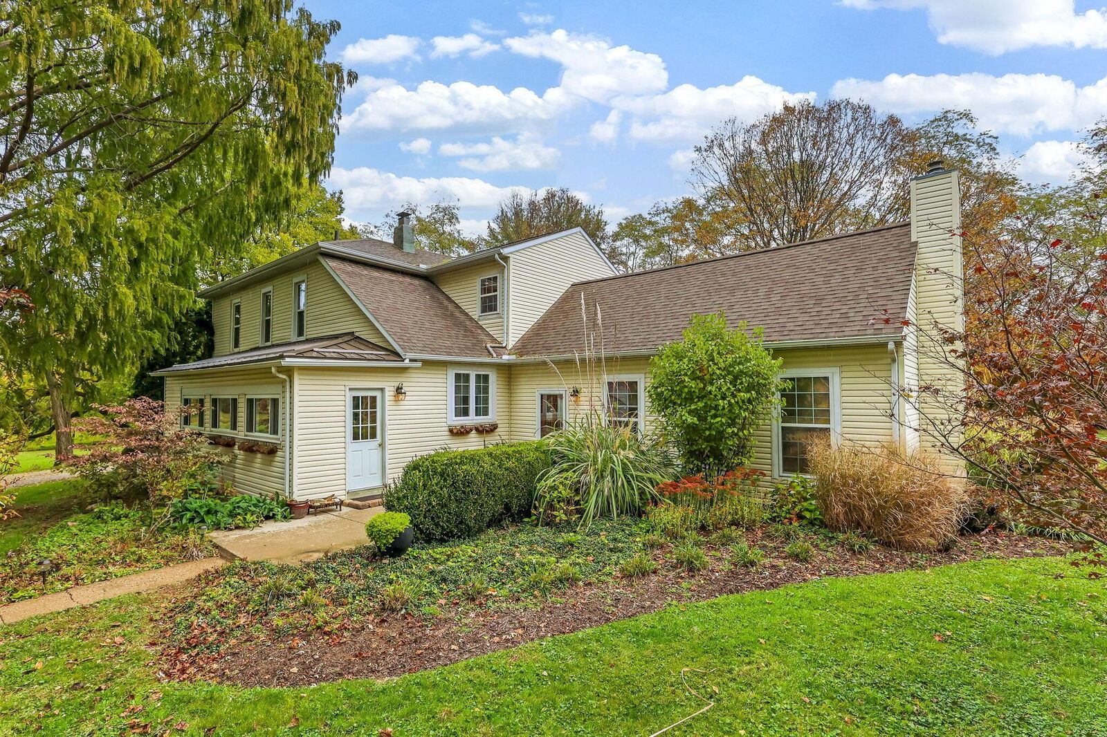 Property Photo:  8056 Summit SW Road  OH 43068 