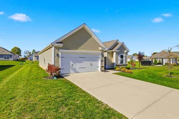 Property Photo:  279 Mannaseh W Drive  OH 43023 