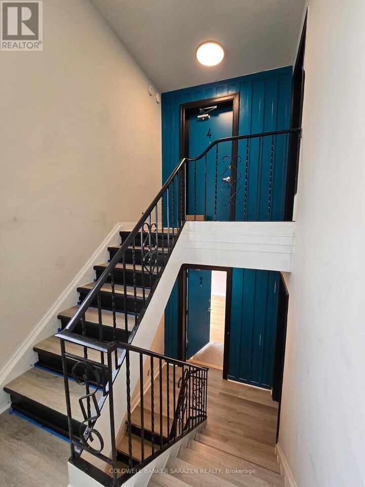 Property Photo:  33 Coupal Street 2  ON K1L 5Z9