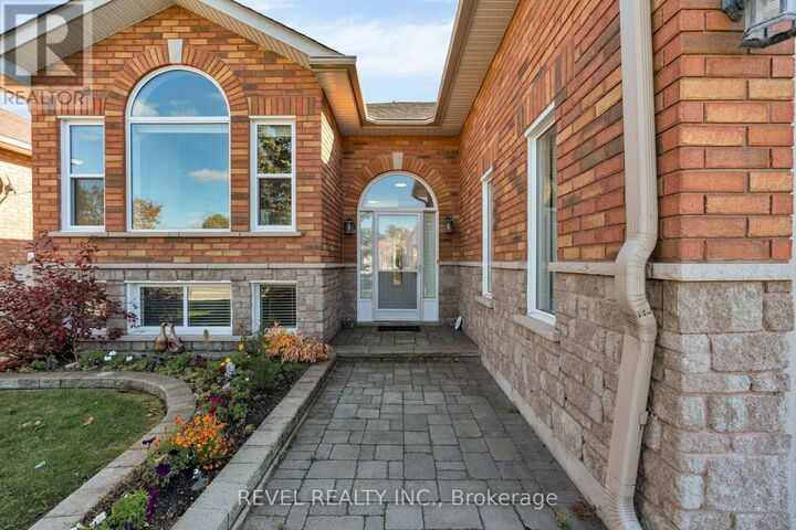 Property Photo:  77 Marsellus Drive  ON L4N 8R6 