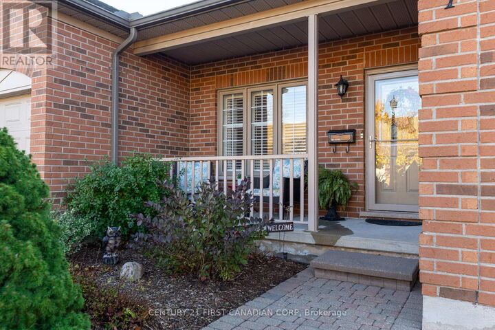 Property Photo:  205 North Centre Road 1  ON N5X 4E2