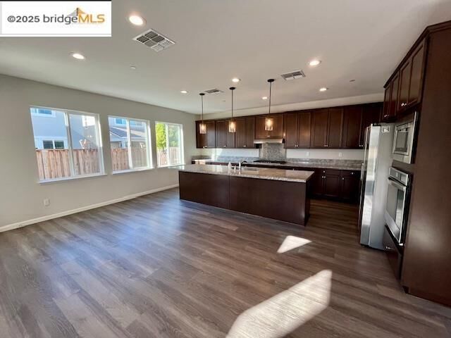 Property Photo:  761 Stickney Way  CA 94561 