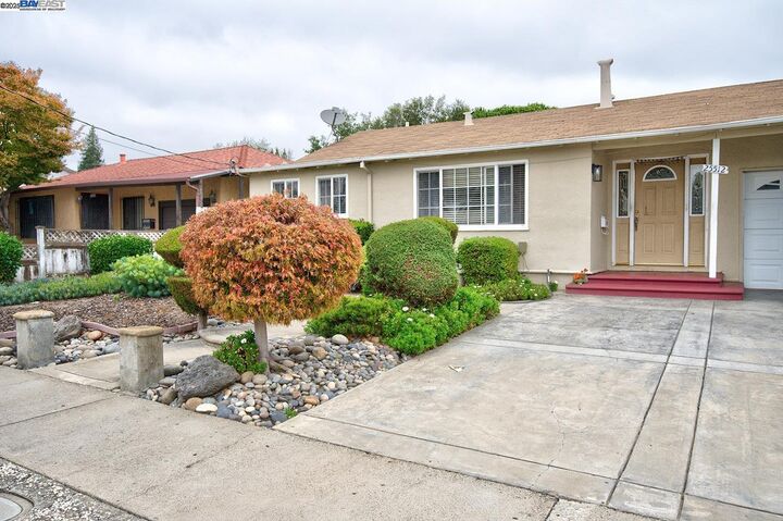 Property Photo: 25512 Tarman Ave CA 94544