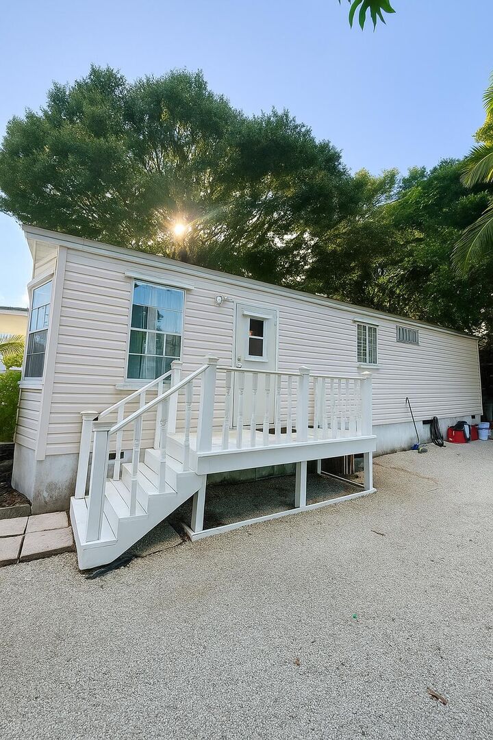 Property Photo:  10 Oakwood Avenue Avenue  FL 33037