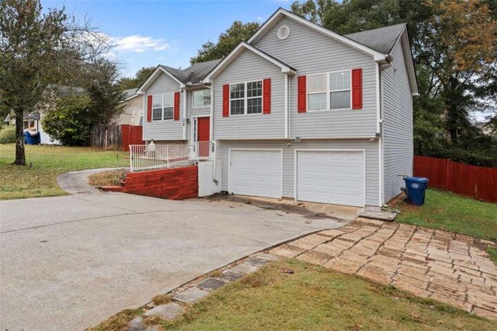 Property Photo: 336 Shenandoah Circle GA 30680